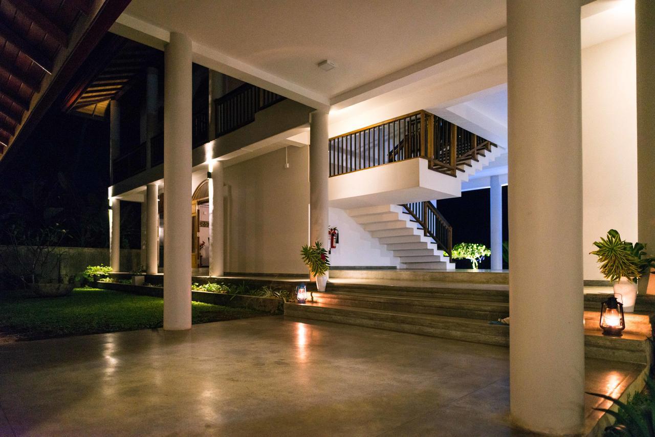 Villa Oceane Mirissa Exterior foto